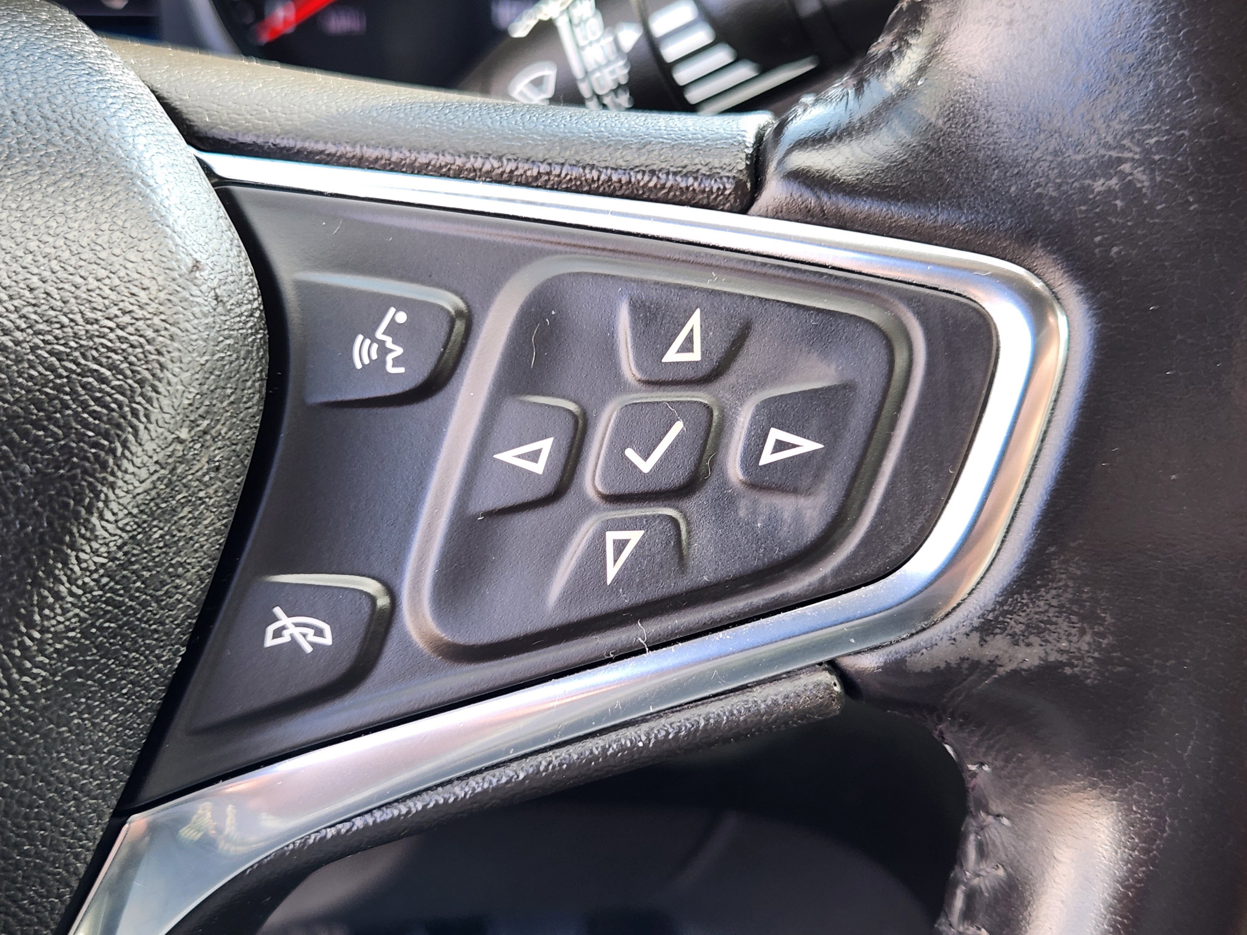 Used 2021 Chevrolet Equinox LT image 22