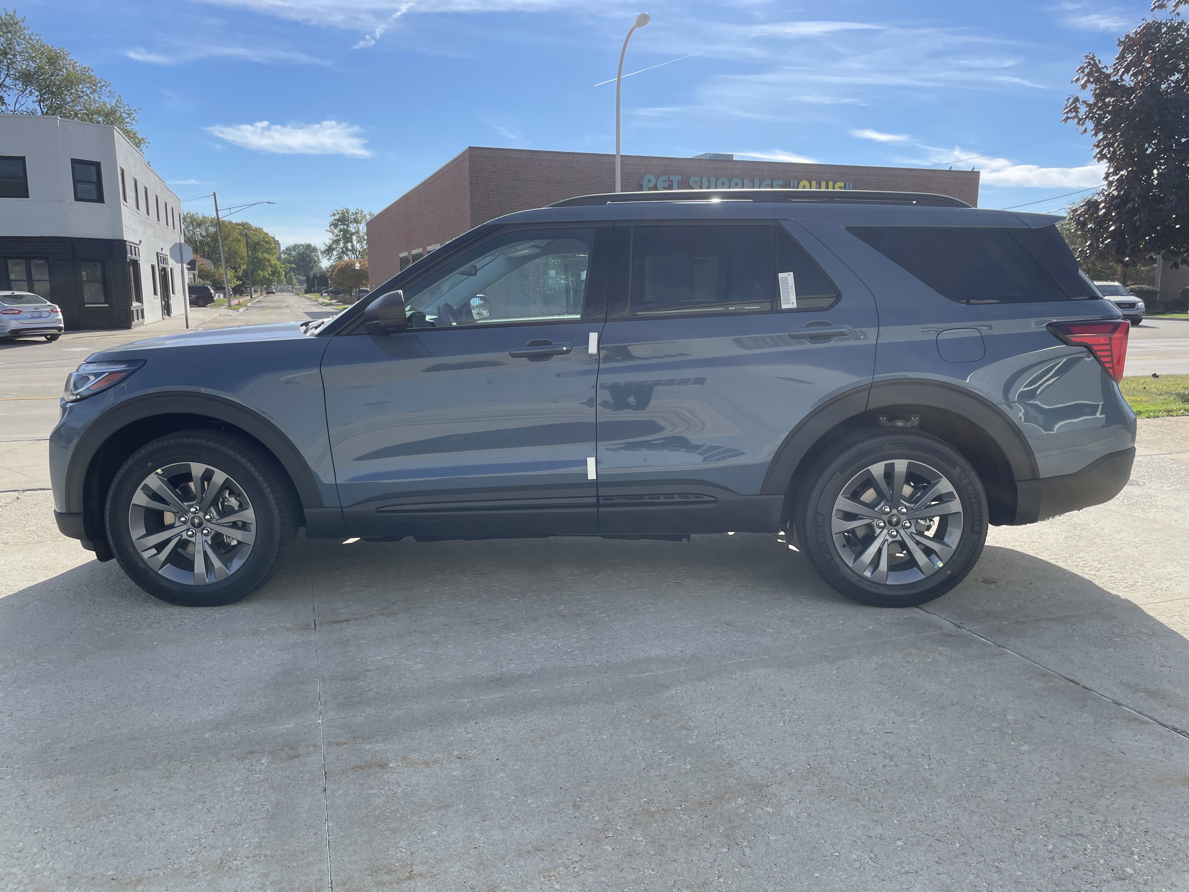 New 2026 Ford Explorer Active image 7