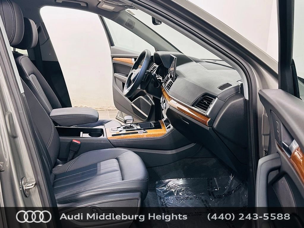 Certified 2023 Audi Q5 2.0T Premium Plus w/ Premium Plus Package AWD/4WD image 10