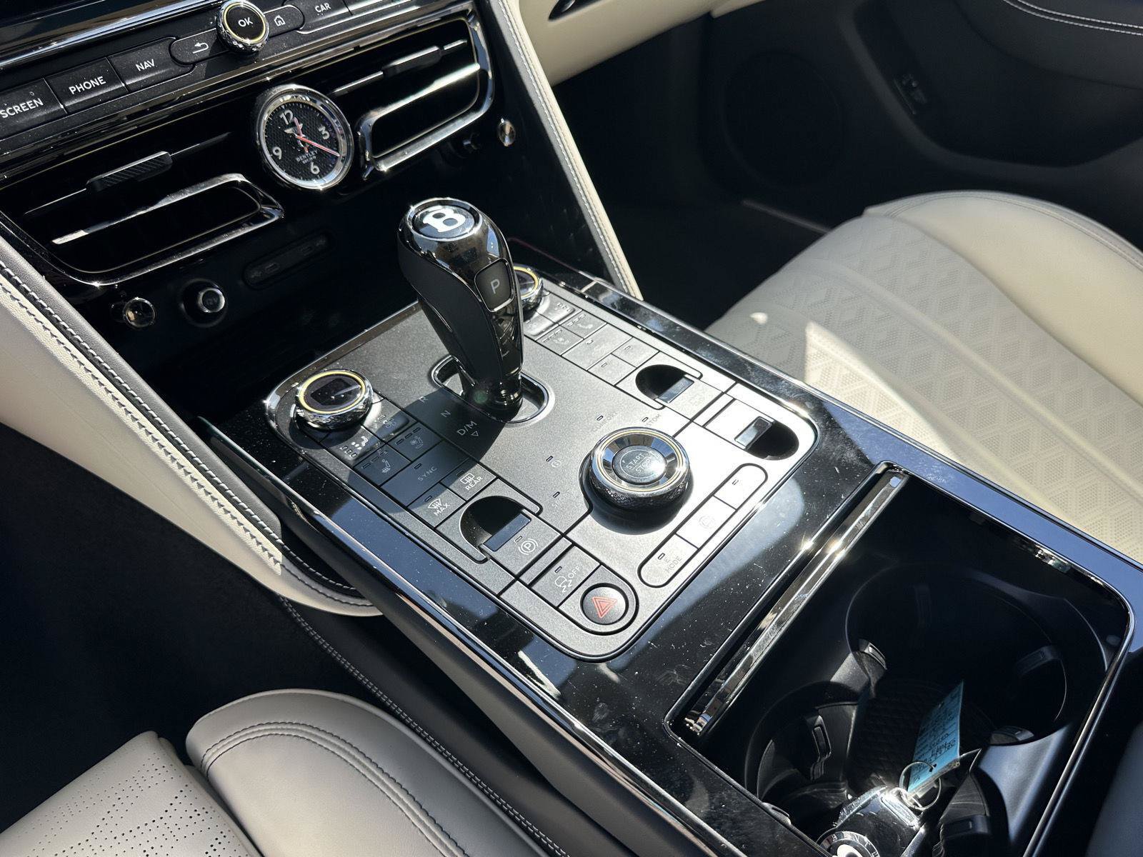 New 2026 Bentley Flying Spur Plug-In Hybrid AWD/4WD image 44