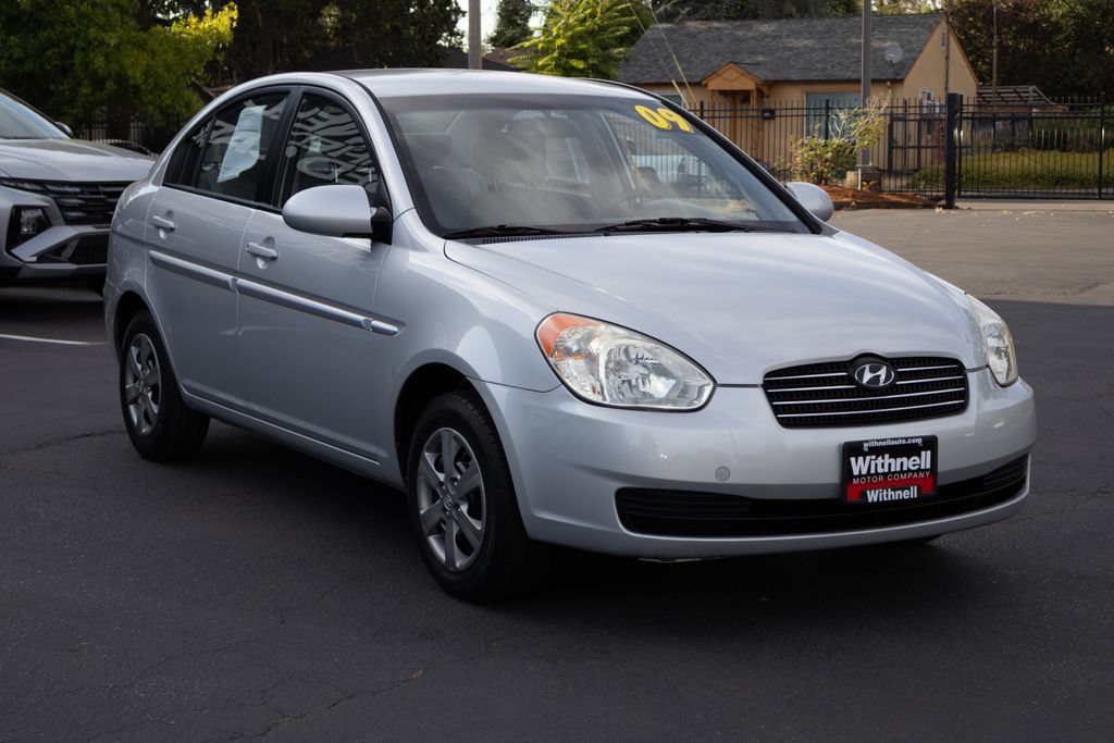 Used 2009 Hyundai Accent GLS FWD image 5