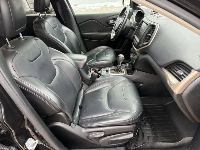 Used 2016 Jeep Cherokee Limited image 28