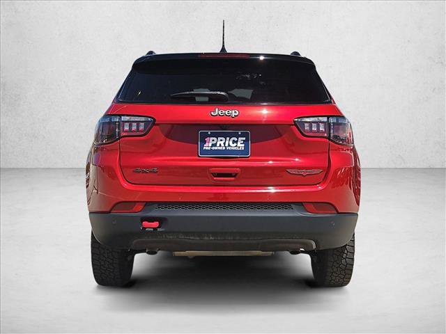 Used 2025 Jeep Compass Trailhawk AWD/4WD image 7