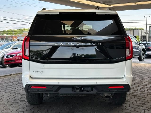 Certified 2025 Ford Expedition Active AWD/4WD image 5