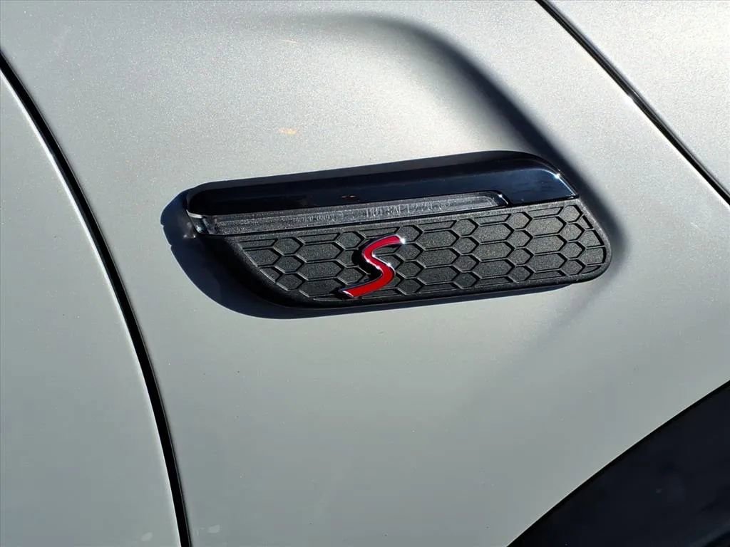 Used 2023 MINI Cooper S image 10