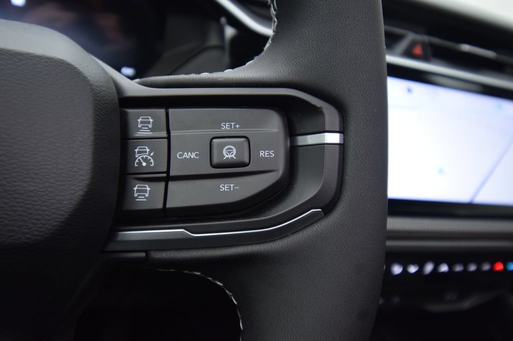 New 2026 Jeep Cherokee Overland w/ Advanced Pro Tech Group AWD/4WD image 28