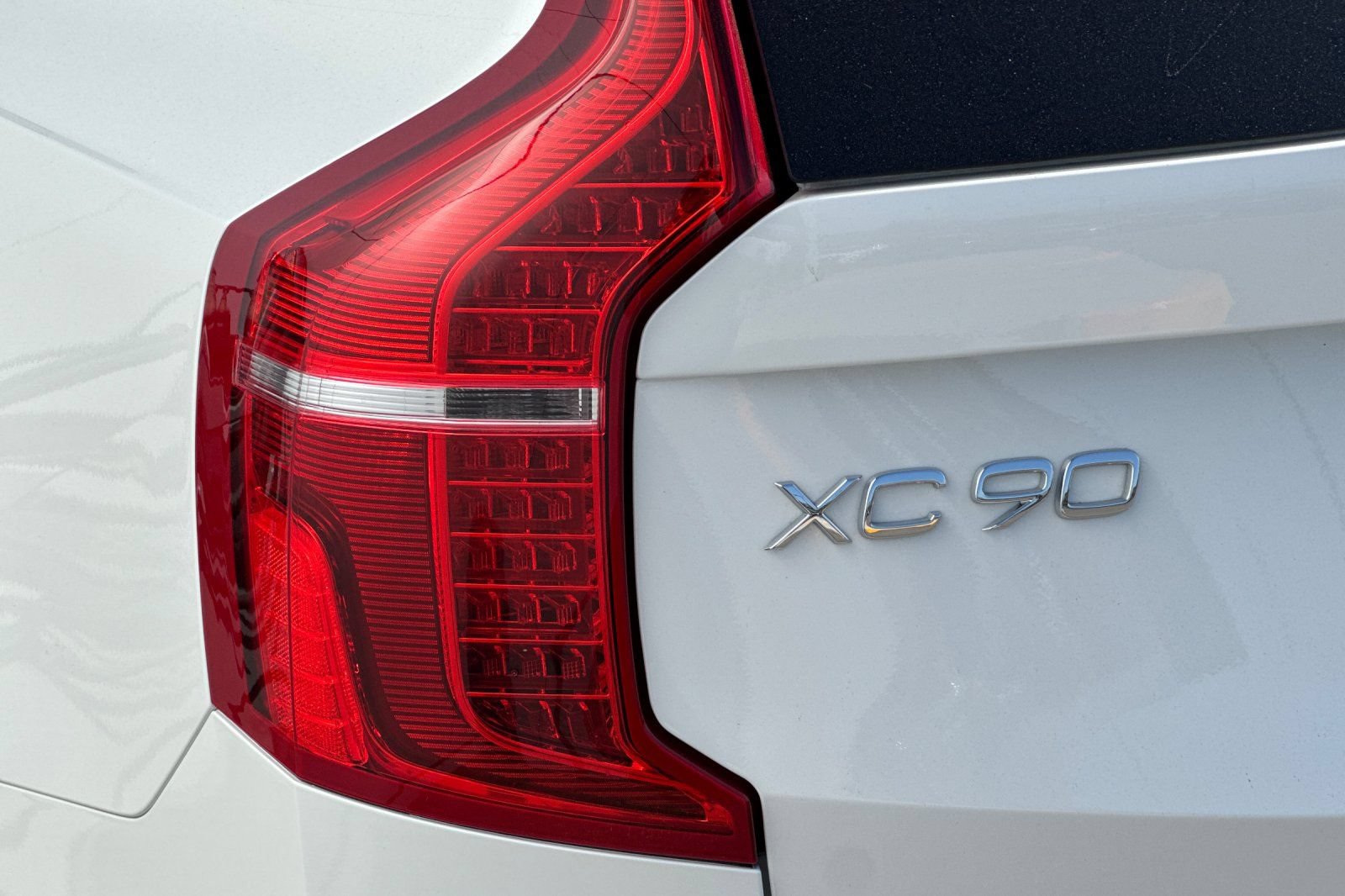 Used 2023 Volvo XC90 B5 Core w/ Protection Package Premier AWD/4WD image 34