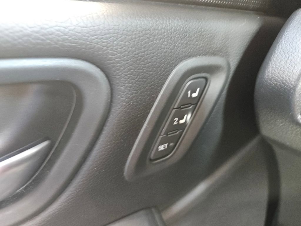 Used 2023 Honda Pilot Elite image 26