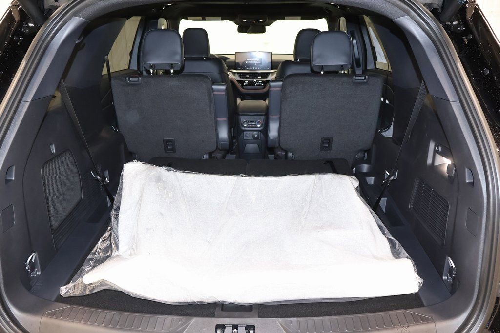 New 2026 Ford Explorer ST-Line w/ ST-Line Street Pack image 34