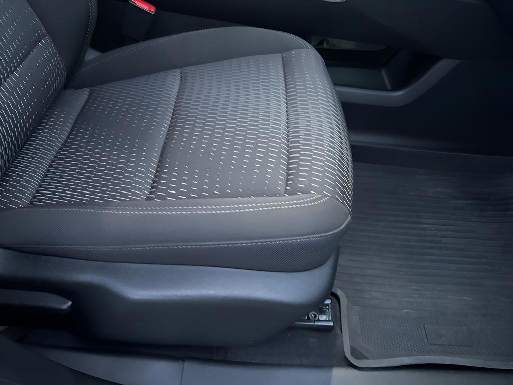 Used 2025 Chevrolet Equinox LT w/ Safety and Technology Package image 33