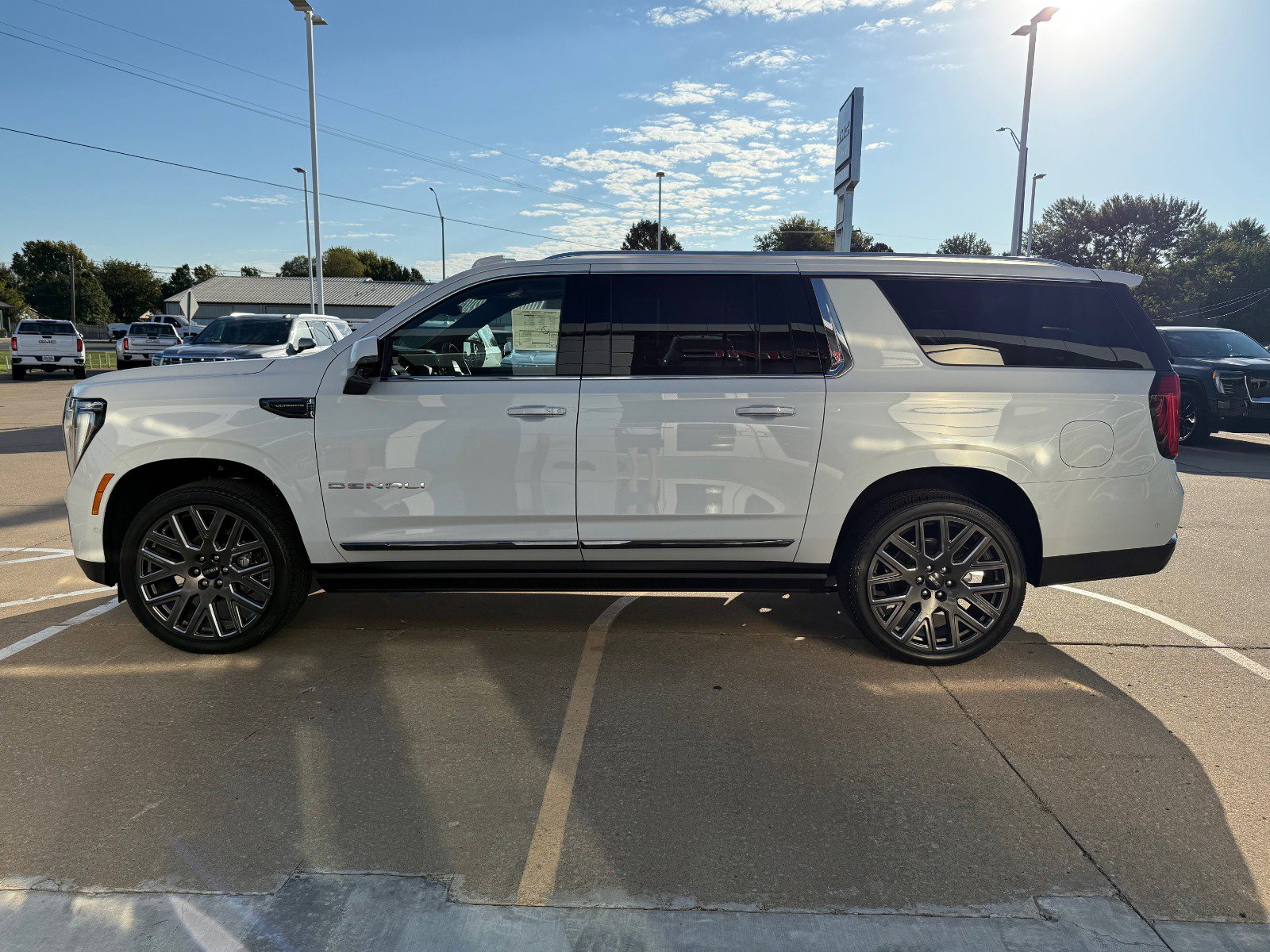 New 2026 GMC Yukon XL Denali Ultimate image 5