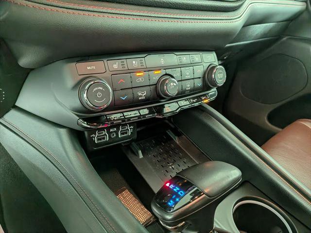Certified 2025 Dodge Durango GT AWD/4WD image 29