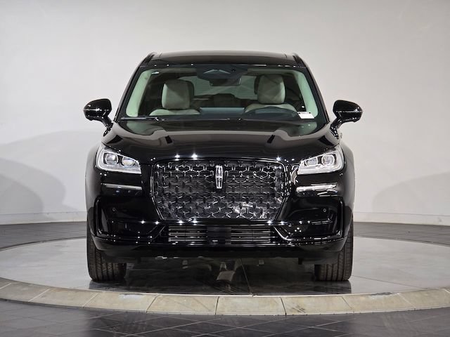 New 2025 Lincoln Corsair Reserve w/ Equipment Group 202A AWD/4WD image 7