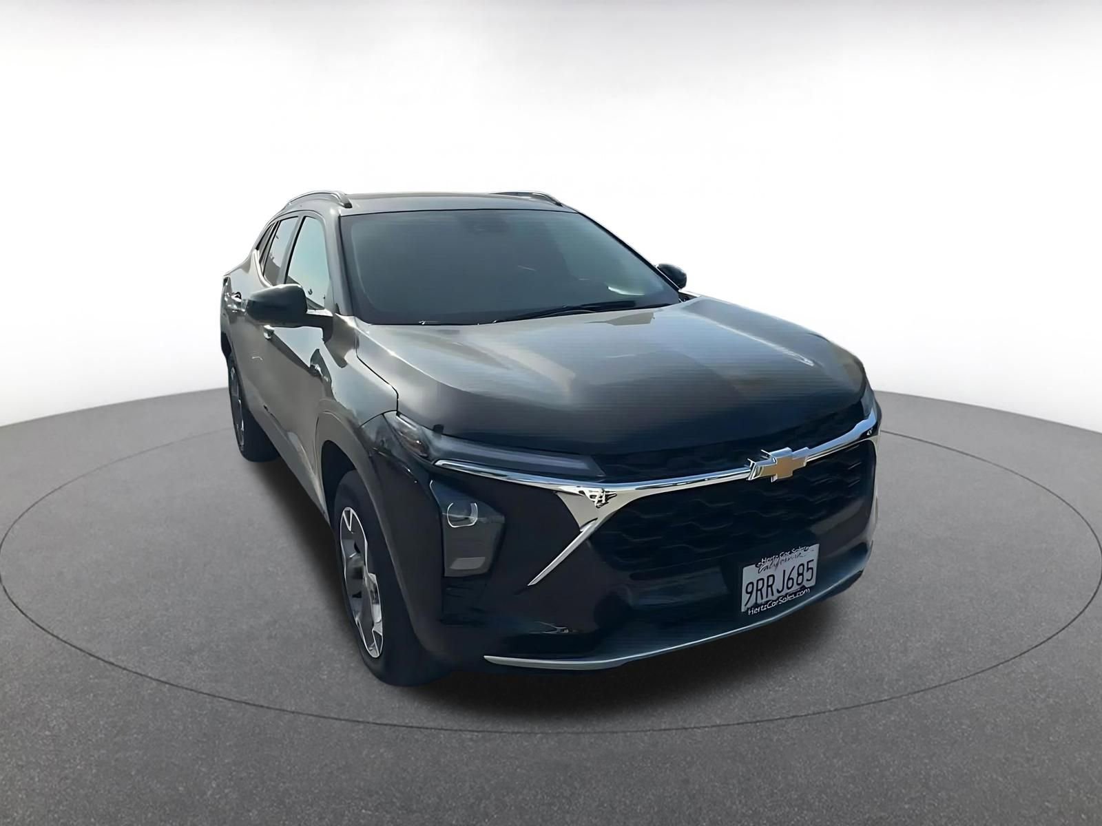 Used 2025 Chevrolet Trax LT image 3