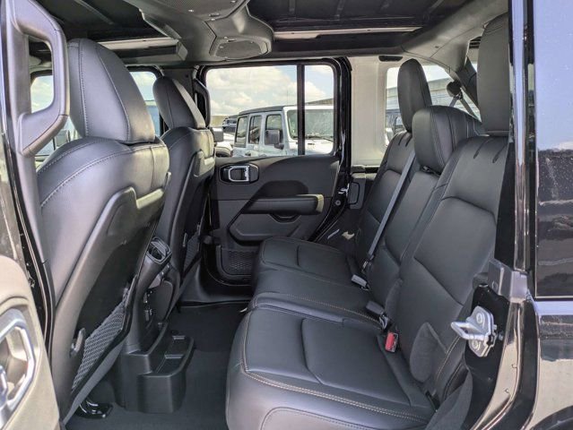 New 2026 Jeep Wrangler Unlimited Sahara AWD/4WD image 13