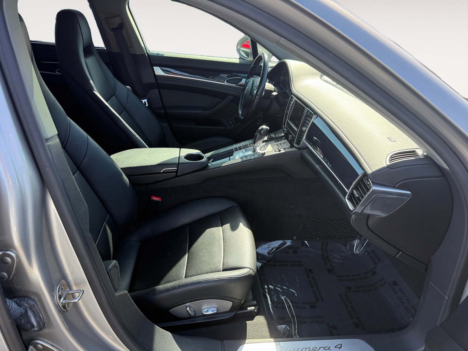 Used 2012 Porsche Panamera 4 image 19