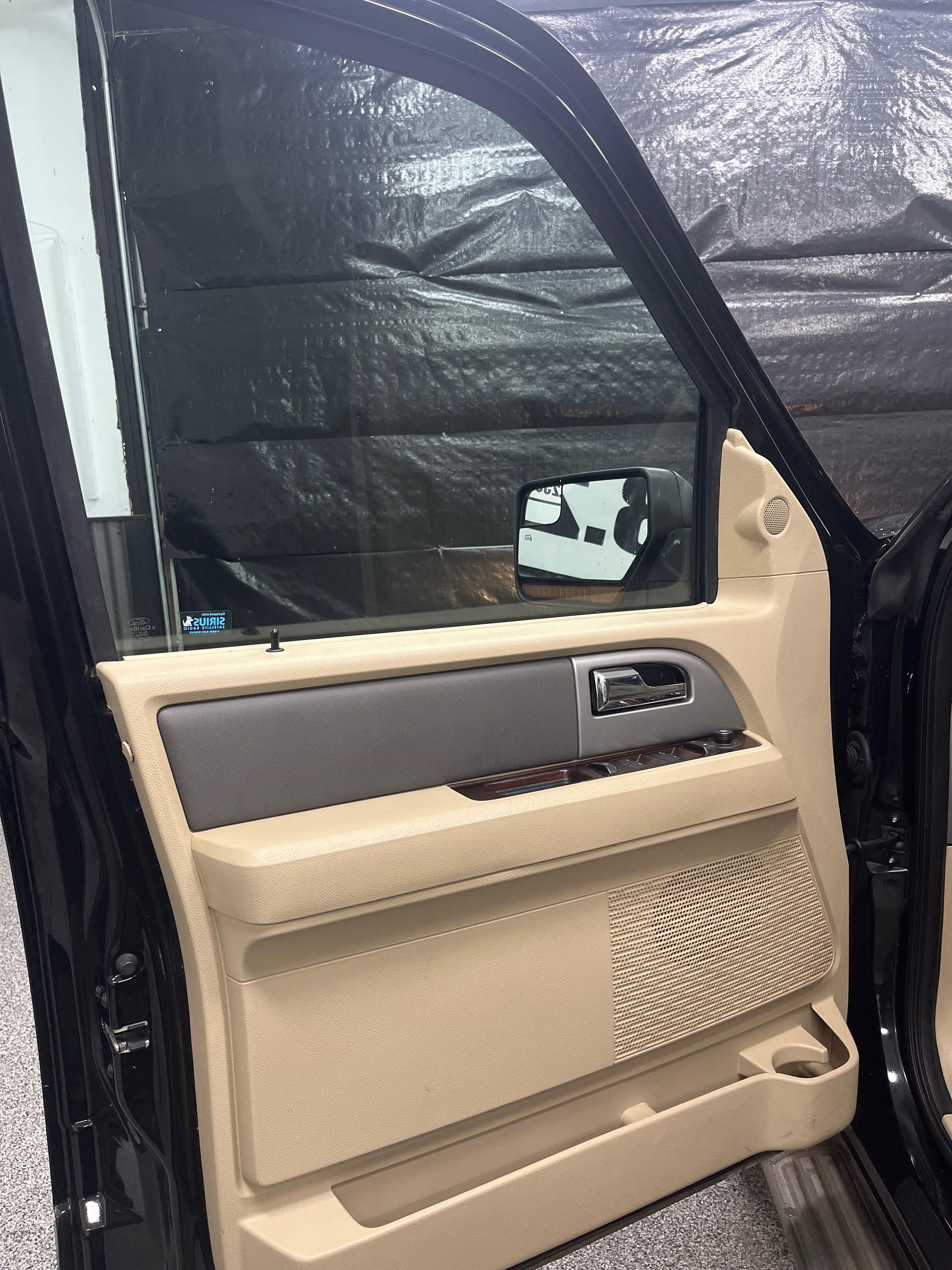 Used 2014 Ford Expedition EL XLT w/ Equipment Group 202A image 21