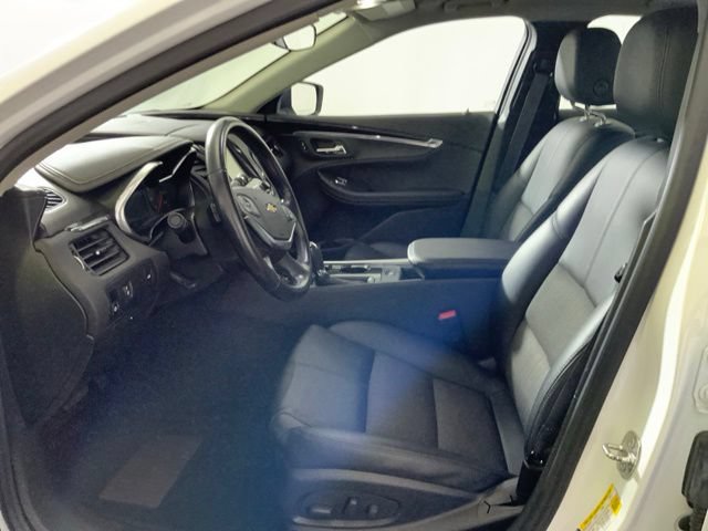 Used 2018 Chevrolet Impala LT FWD image 14