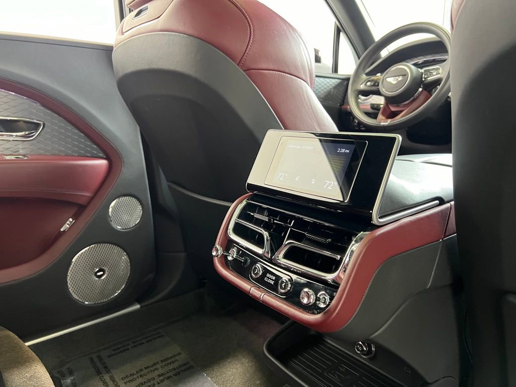 Certified 2023 Bentley Bentayga Extended Wheelbase AWD/4WD image 20