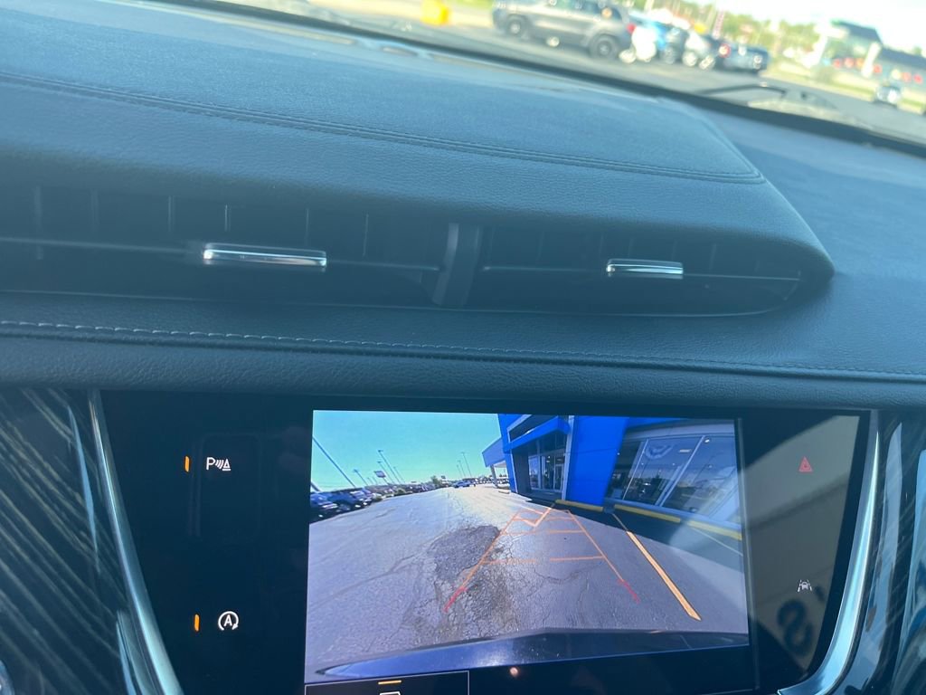 Used 2024 Cadillac XT6 Premium Luxury image 14