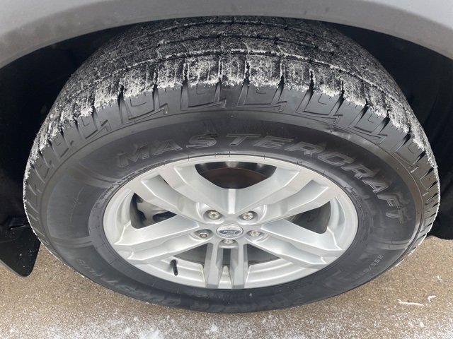 Used 2021 Ford Explorer XLT w/ Equipment Group 202A image 18