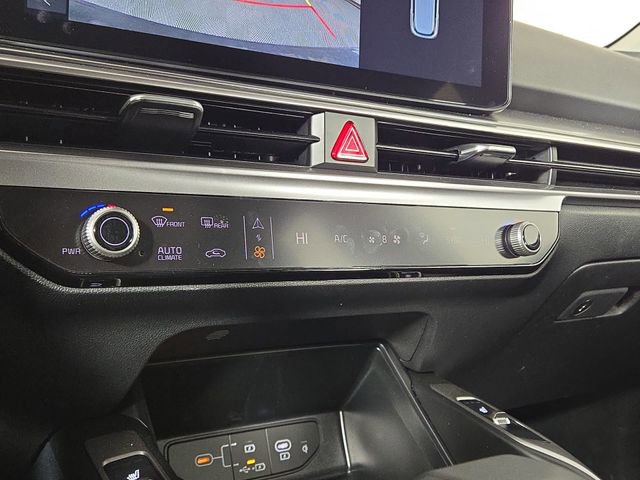 Certified 2025 Kia Sorento S image 21
