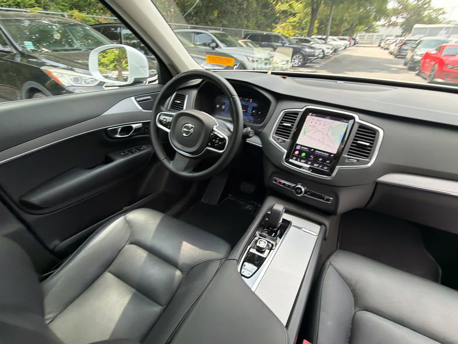 Used 2025 Volvo XC90 B5 Core AWD/4WD image 18