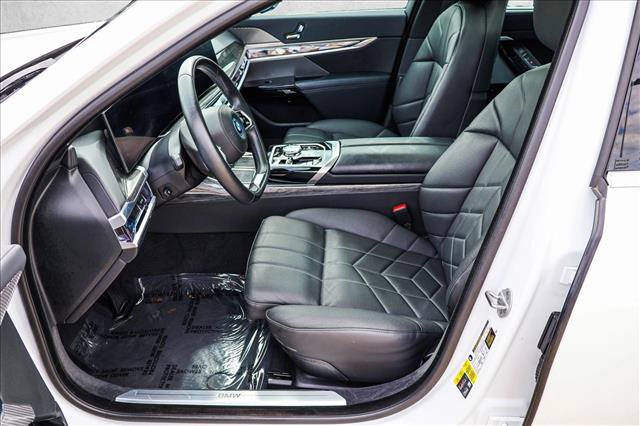 Used 2024 BMW i7 eDrive50 RWD image 12