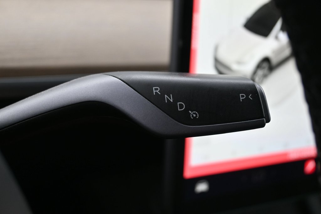 Used 2023 Tesla Model Y Long Range AWD/4WD image 25