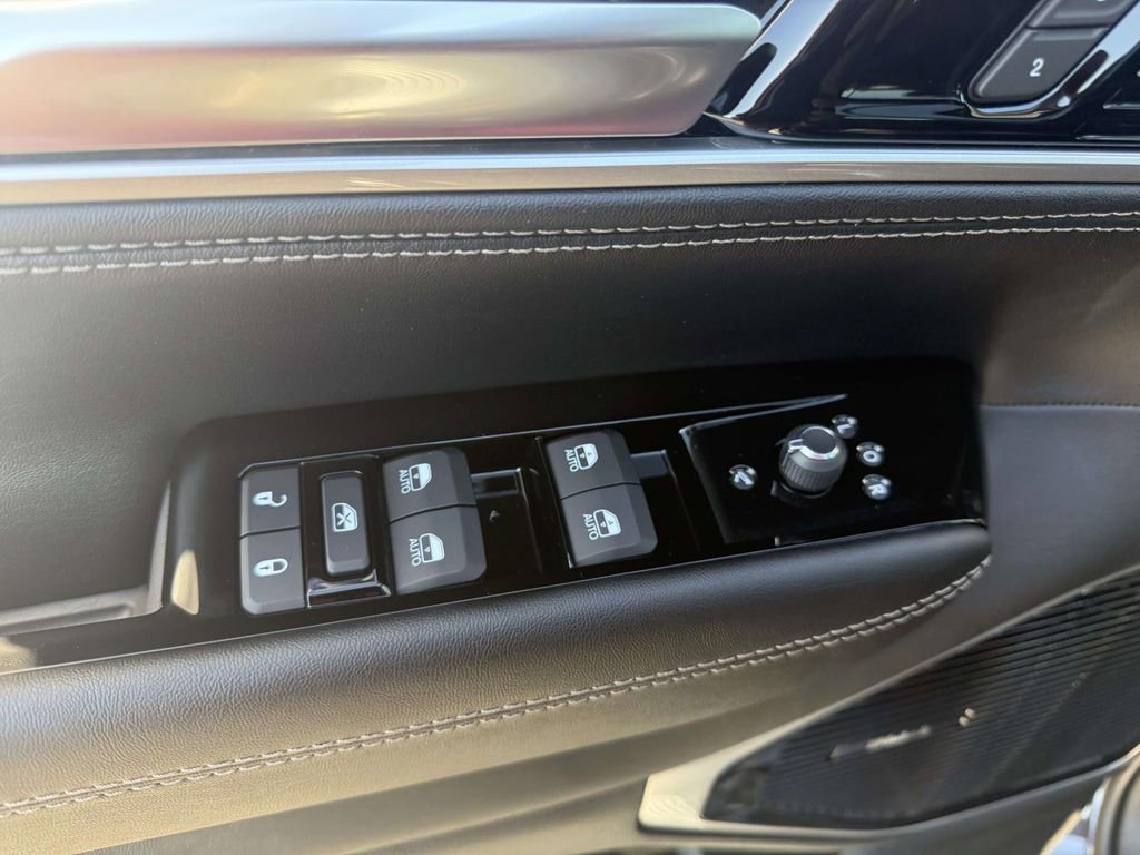 New 2026 Jeep Grand Wagoneer 4WD image 12