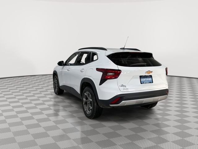 Certified 2025 Chevrolet Trax LT w/ LT Convenience Package image 8