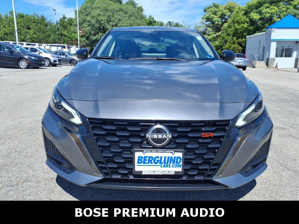 Used 2024 Nissan Altima 2.5 SR w/ SR Premium Package FWD image 8