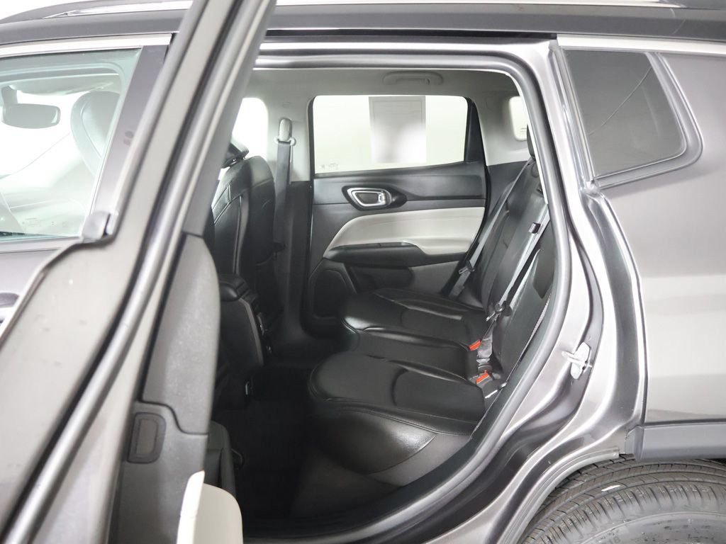 Used 2022 Jeep Compass Limited AWD/4WD image 28