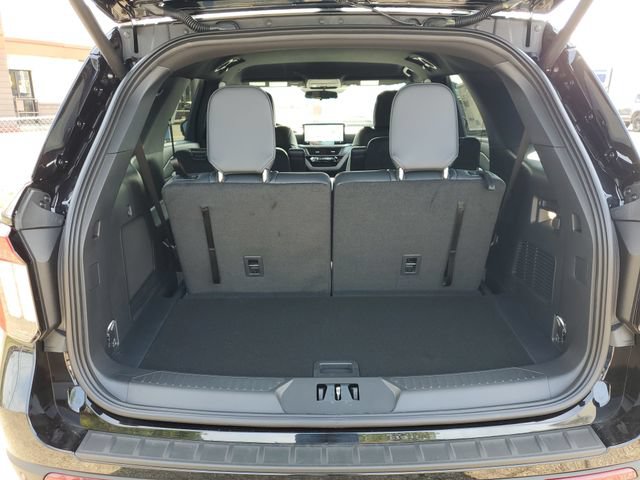 New 2026 Ford Explorer ST-Line AWD/4WD image 8