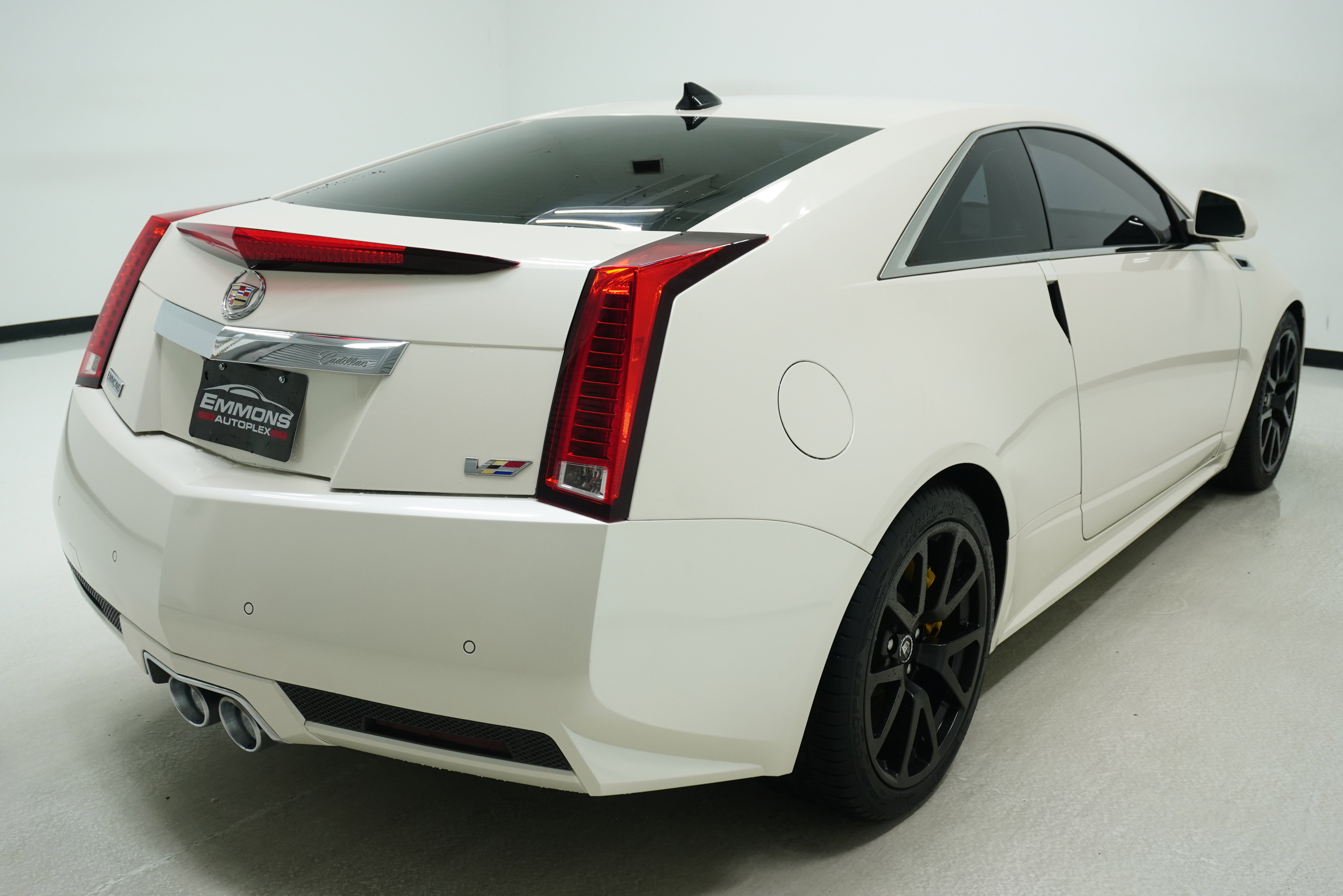 Used 2014 Cadillac CTS V RWD image 2