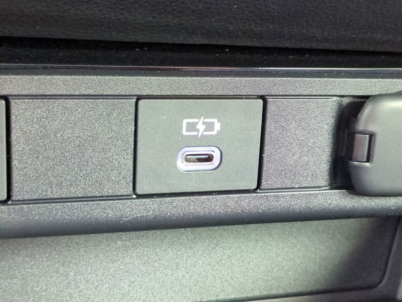 Certified 2026 Toyota Prius Plug-In Hybrid FWD image 21