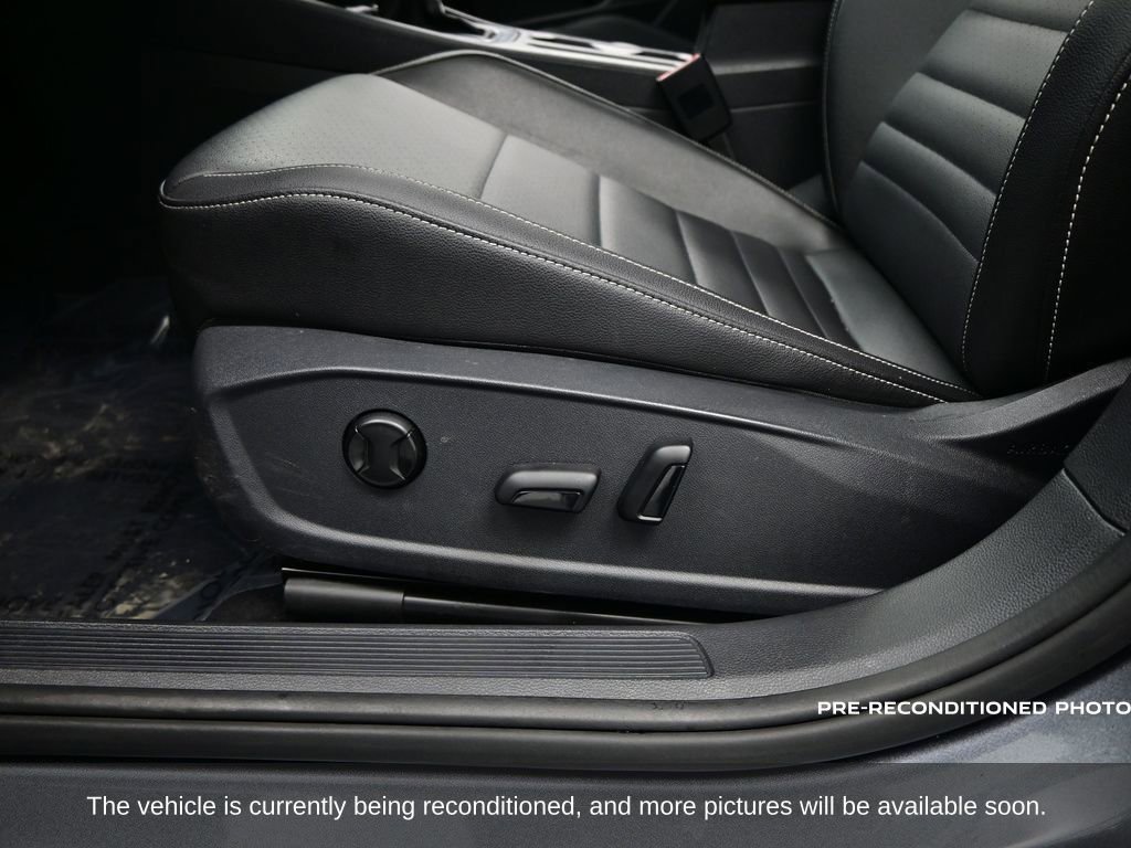 Used 2022 Volkswagen Jetta SE image 14