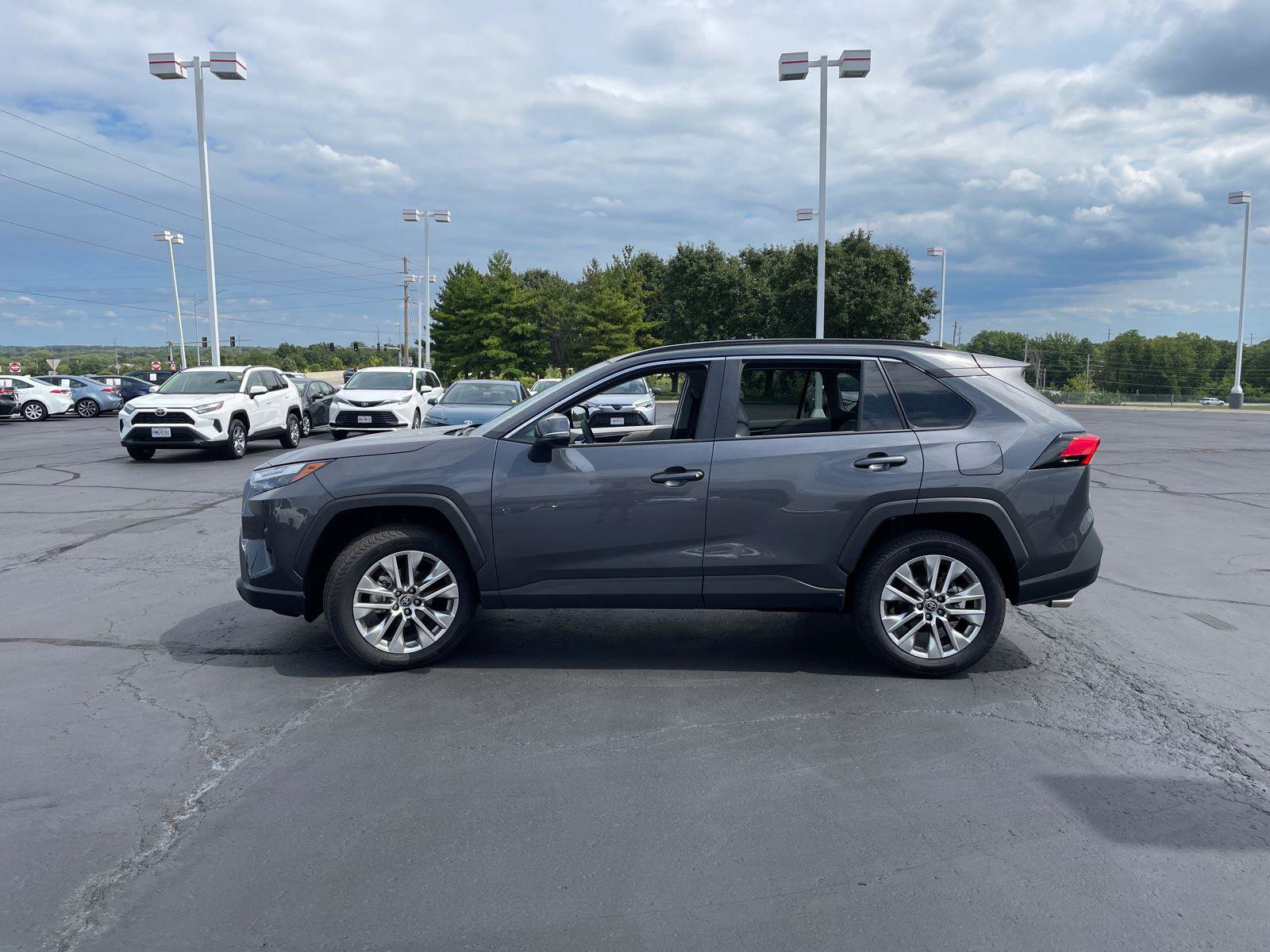 Certified 2025 Toyota RAV4 XLE Premium image 4