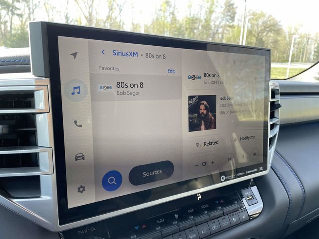 Used 2023 Toyota Tundra Platinum image 29