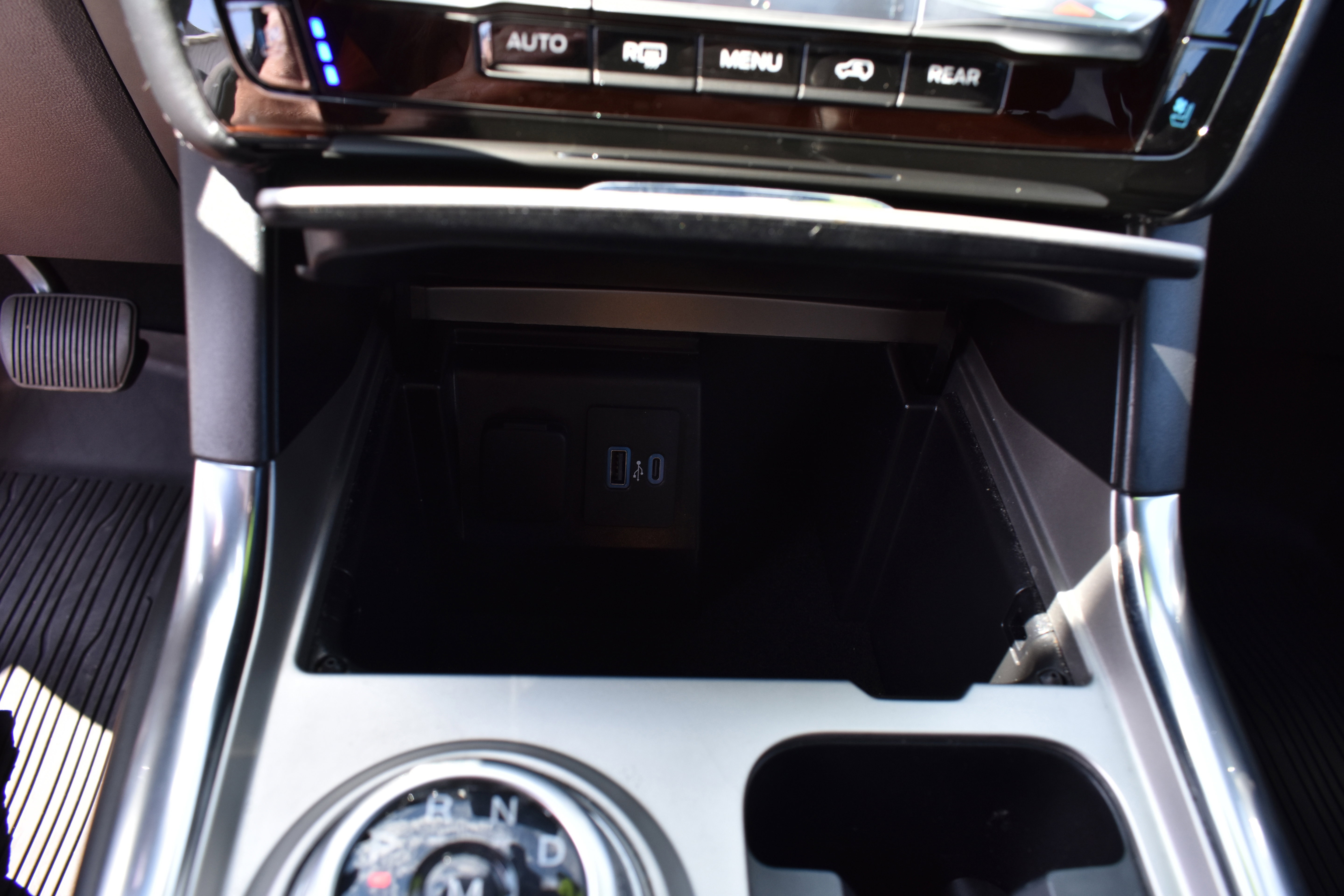 Used 2021 Ford Explorer Platinum w/ Equipment Group 601A image 21