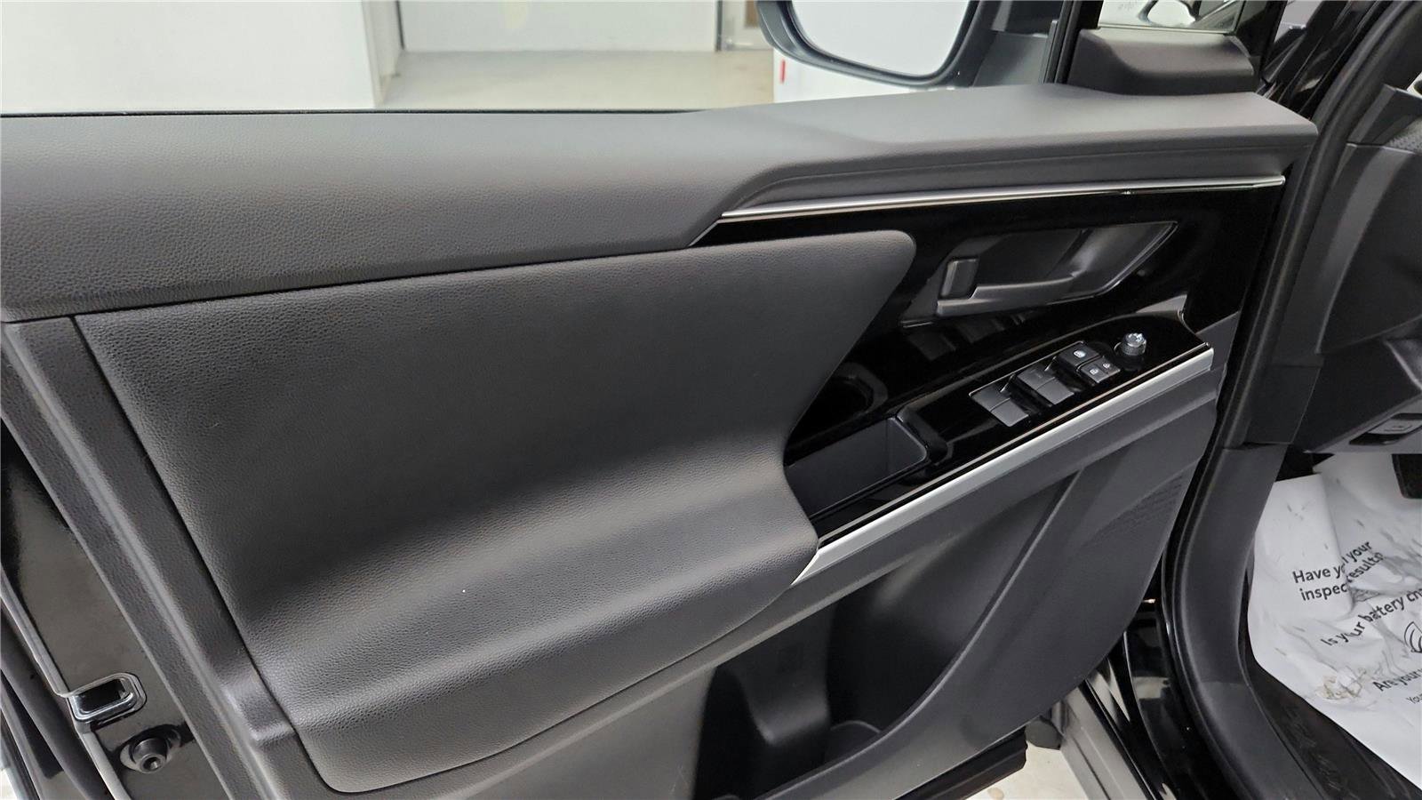 Used 2023 Toyota bZ4X XLE image 40