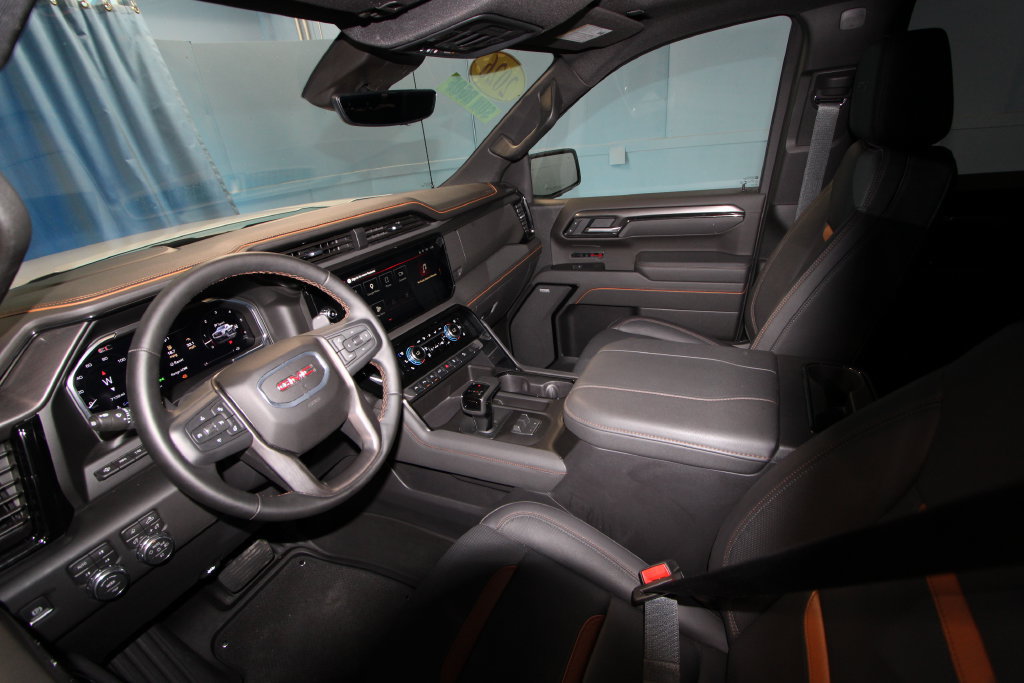 Used 2026 GMC Sierra 1500 AT4 w/ AT4 Premium Package AWD/4WD image 2