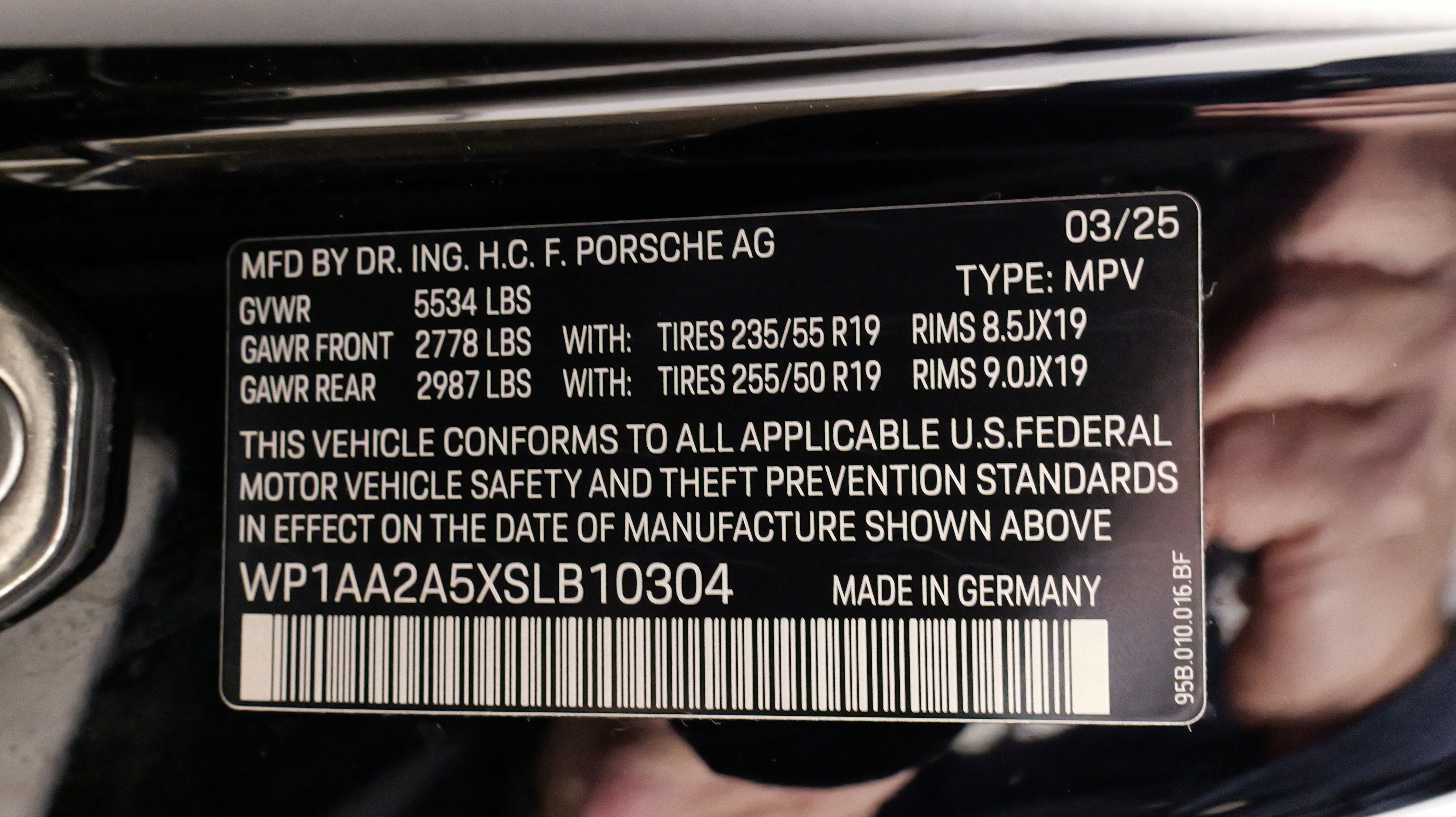 Used 2025 Porsche Macan image 70