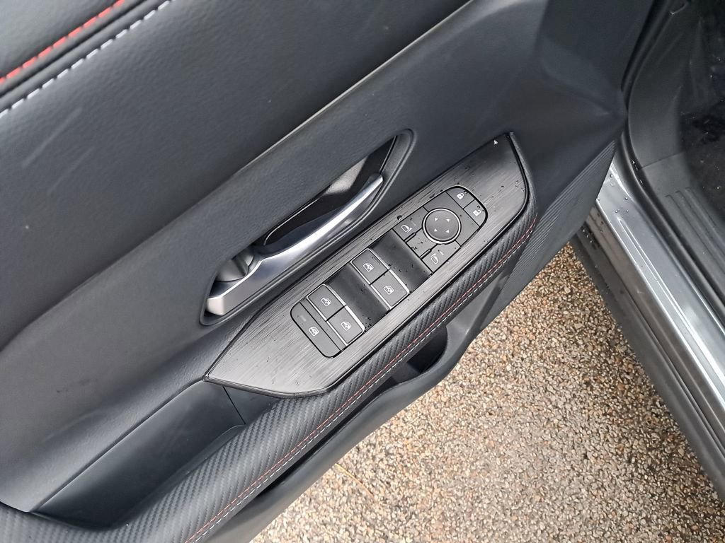 New 2026 Nissan Kicks SR w/ Cold Weather Package image 23