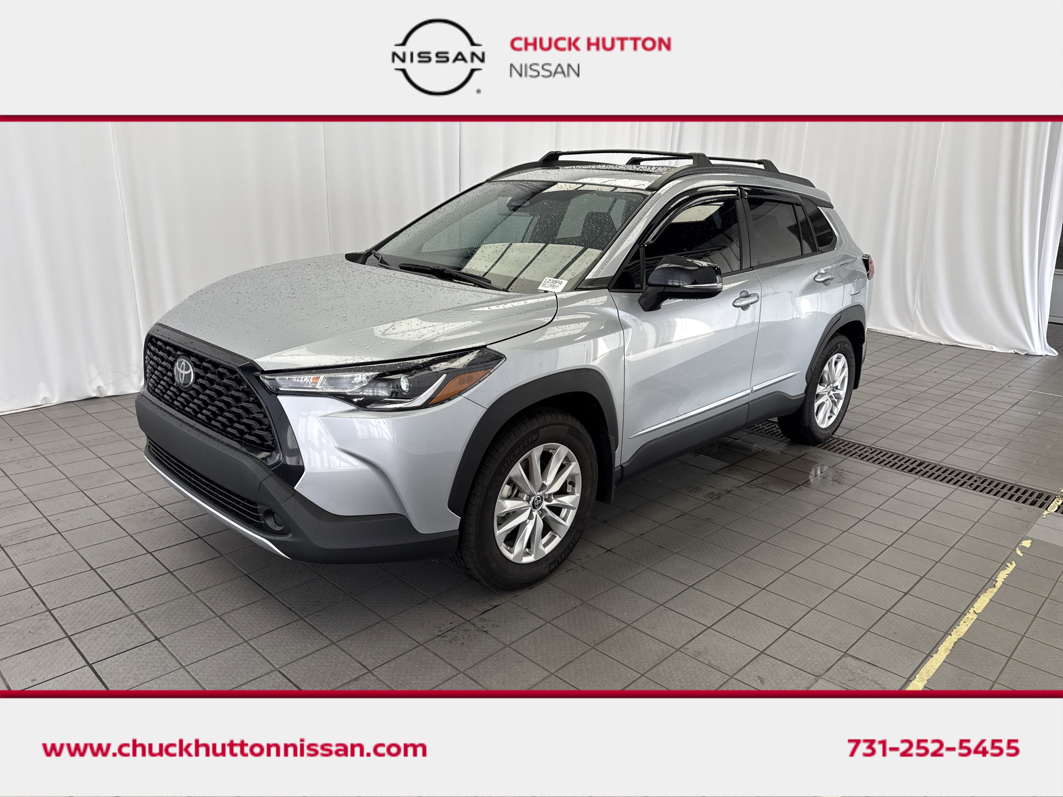 Used 2025 Toyota Corolla Cross LE image 1