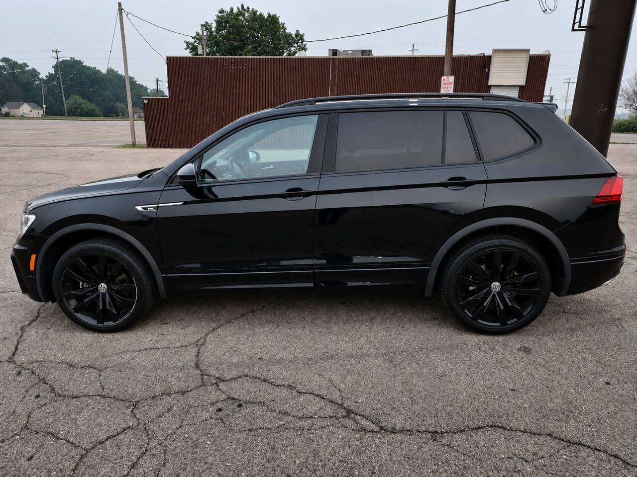 Used 2021 Volkswagen Tiguan SE R-Line w/ 2-Row Tiguan MDO Package AWD/4WD image 7