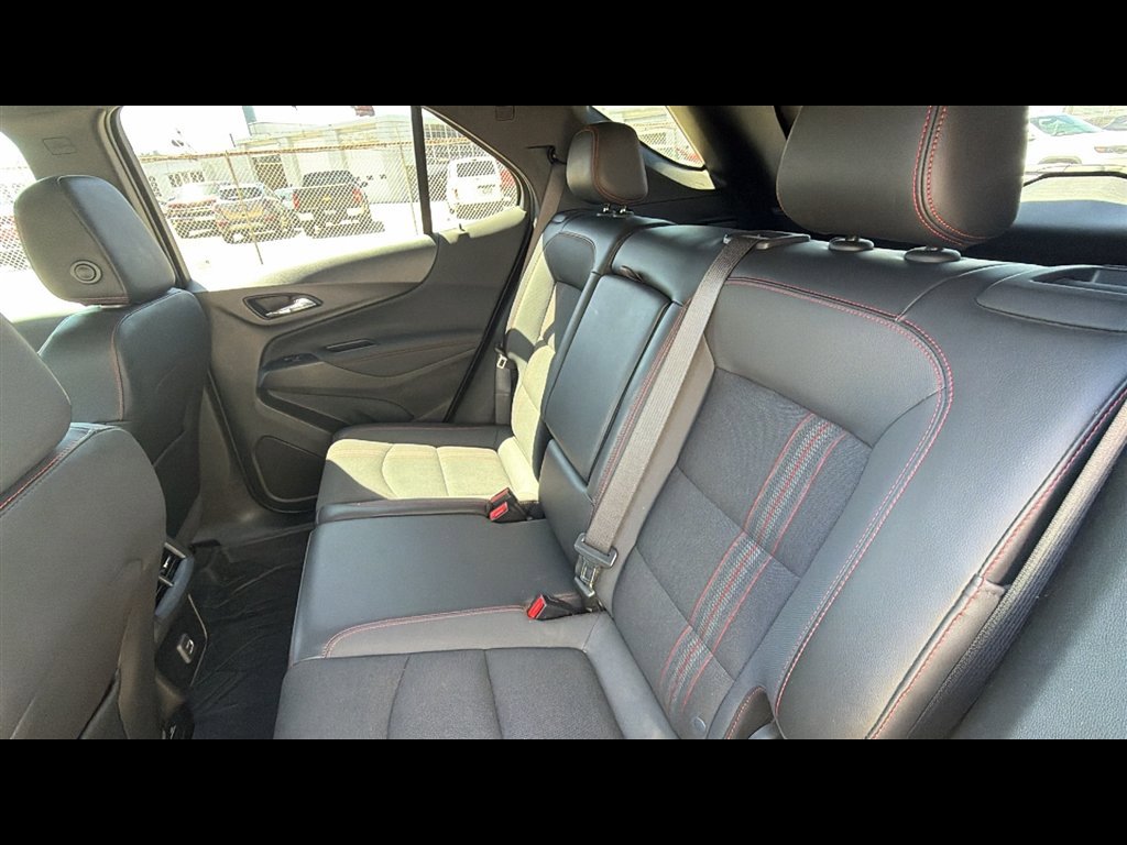 Used 2022 Chevrolet Equinox RS w/ Infotainment Package FWD image 23
