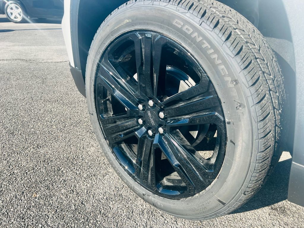 New 2026 GMC Acadia Elevation w/ Black Edition FWD image 17
