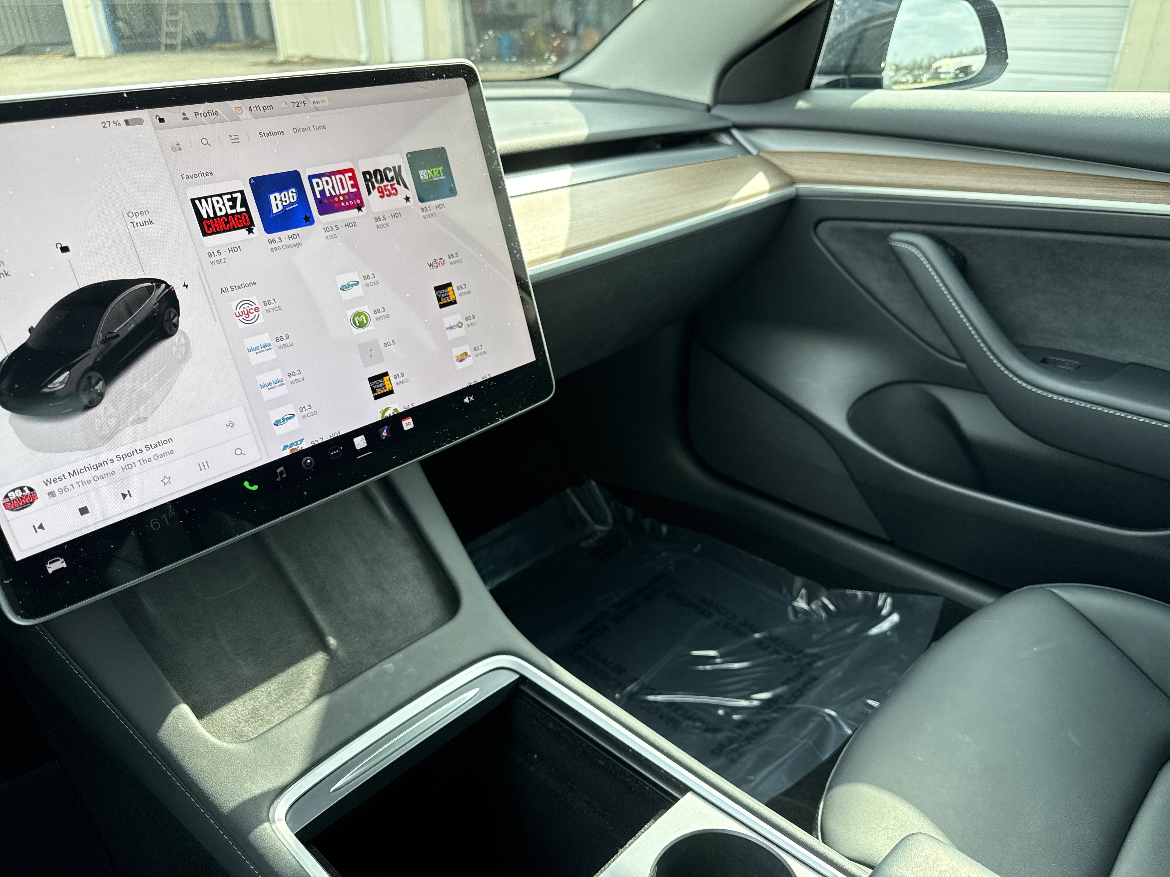 Used 2023 Tesla Model 3 Standard Range image 30