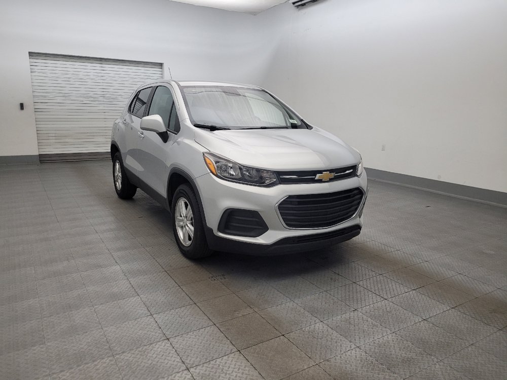 Used 2022 Chevrolet Trax LS w/ Tint and Cruise Package AWD/4WD image 13